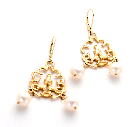 Handmade in Wilmington Delaware, beautiful Gold, white fresh water pearl Drop earrings.