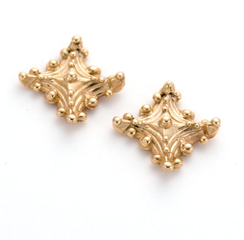 Classic 14 karat gold stud earrings, handmade, artist annabiggs, Wilmington Delaware